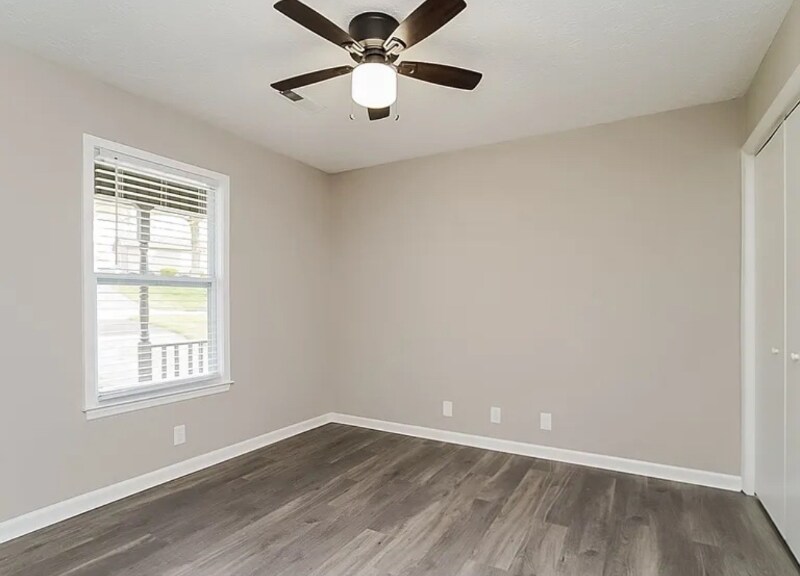 Building Photo - 253 Cedarview Dr