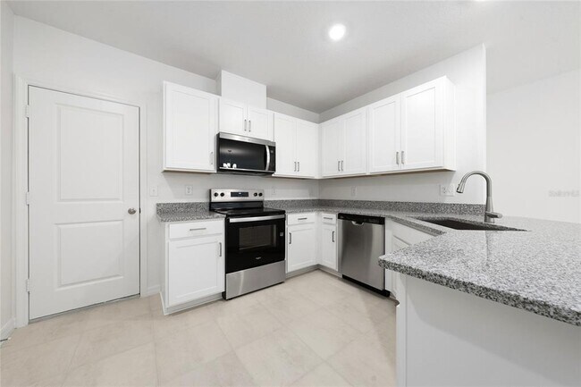 Building Photo - 2810 Raindrop Run St