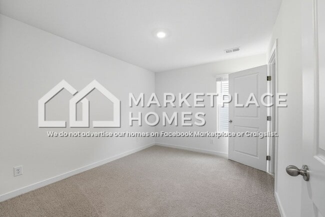 Building Photo - 4151 Hines Ln NE