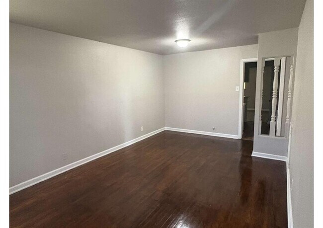Building Photo - 4825 Brinkley St