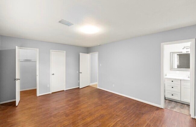 Building Photo - 7515 Jason St