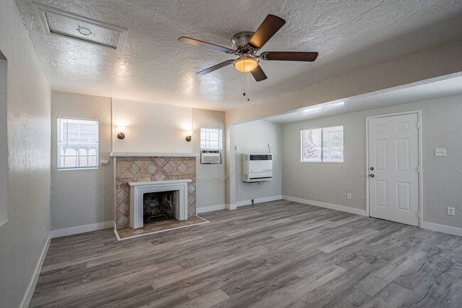 Building Photo - 32958 Urban Ave