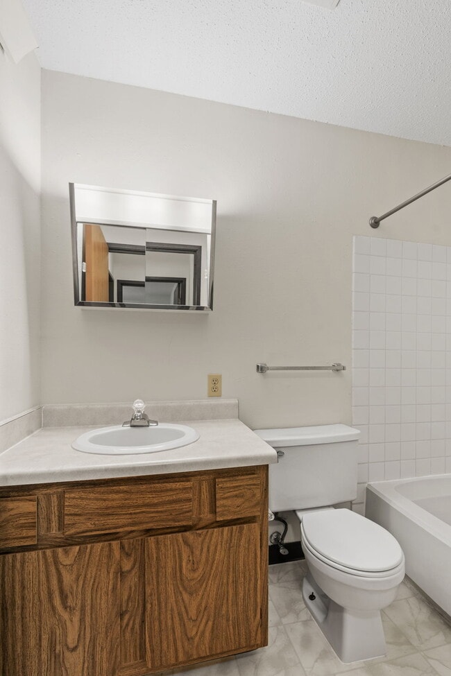 Building Photo - Laurel Place Apartments
