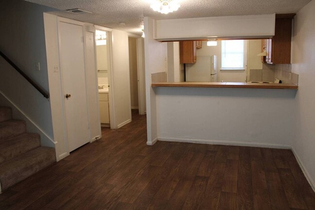 Building Photo - 1022 Fabulous Dr