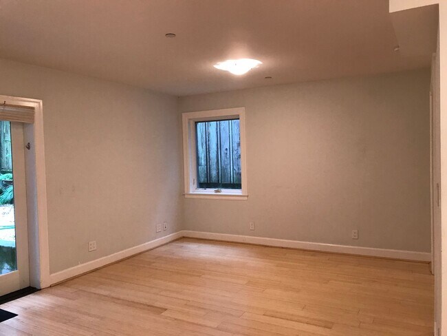 Building Photo - 708 Ashbury Street