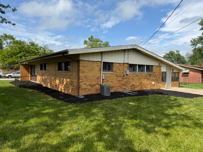 Building Photo - 108 Brownstone Dr
