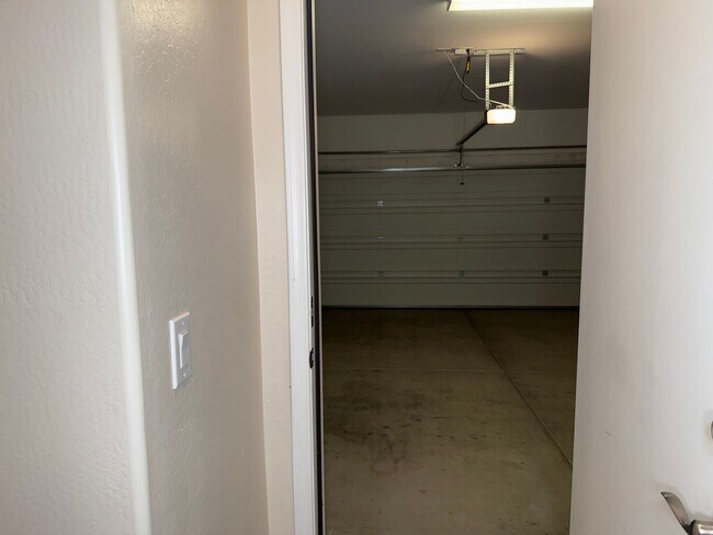 Building Photo - 1673 N St Francis Pl