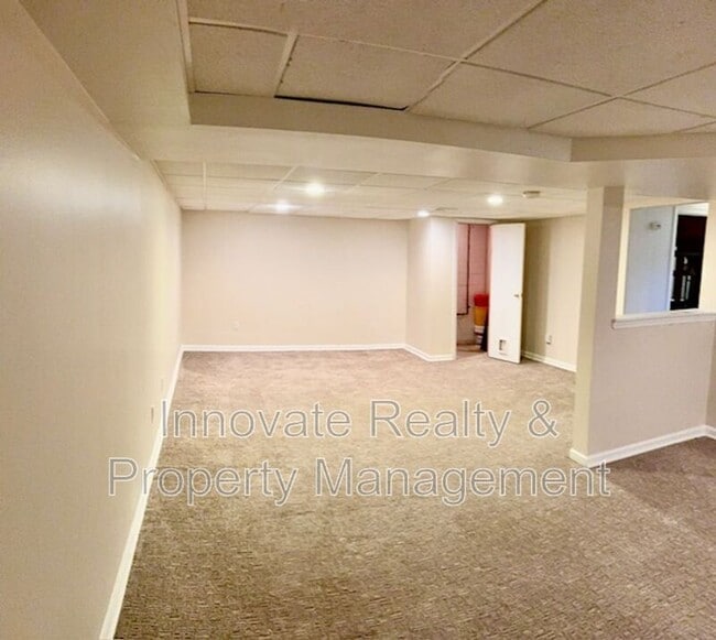 Building Photo - 584 Mount Vernon Cir