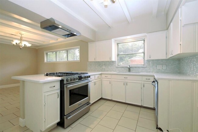 Building Photo - 4629 Carleen Rd