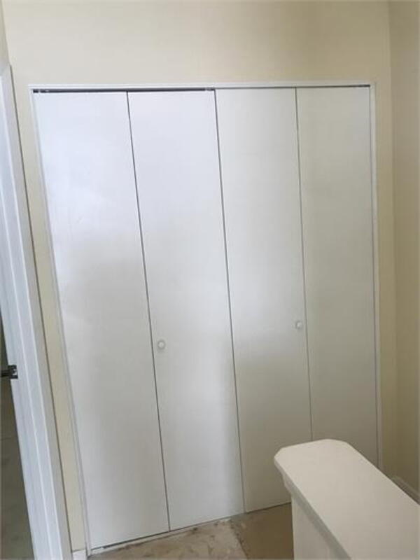 Building Photo - 5703 Wells Cir