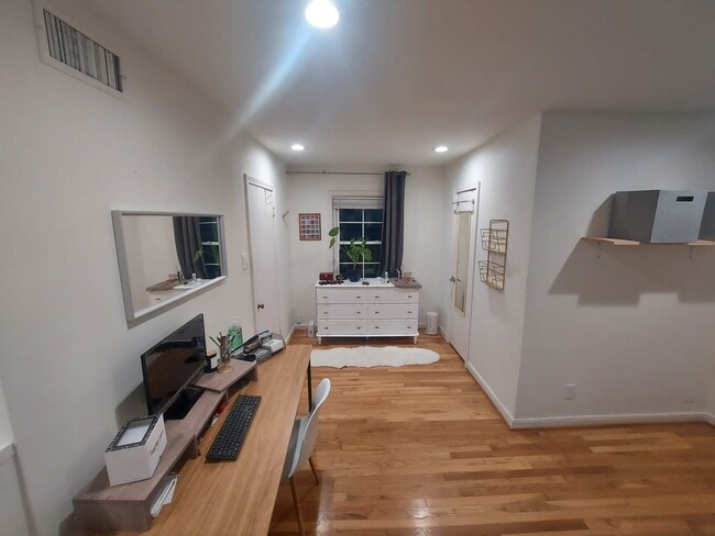 Building Photo - 1850 Portsmouth St