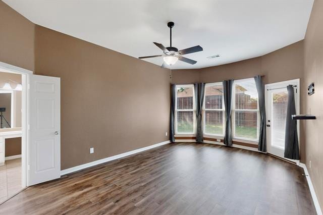 Building Photo - 2436 Foxwood Ln