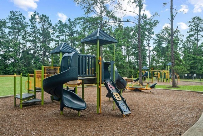 Building Photo - 14108 N Crater Lake Trail