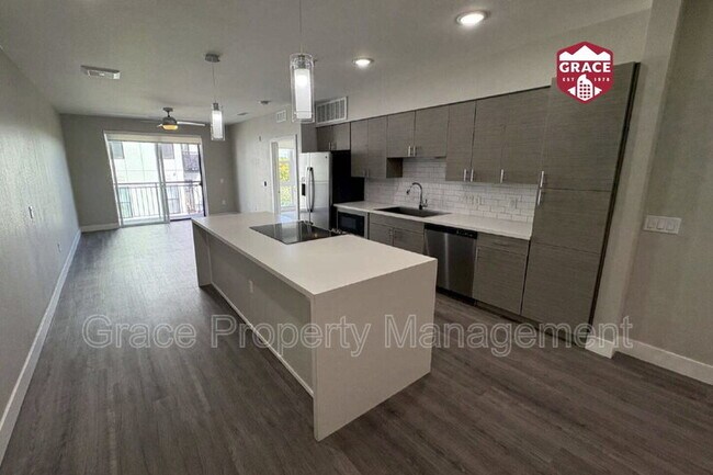 Primary Photo - 3500 S Corona St