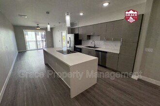 Building Photo - 3500 S Corona St