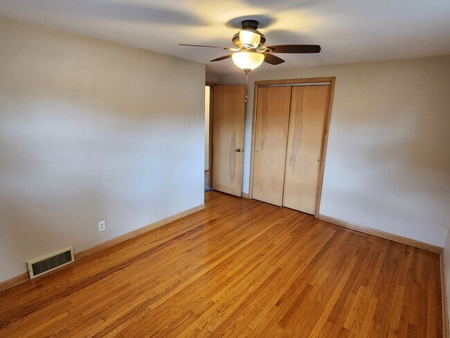 Building Photo - 4021 Harding Rd