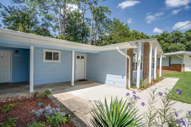 Building Photo - 266 S Villas Ct