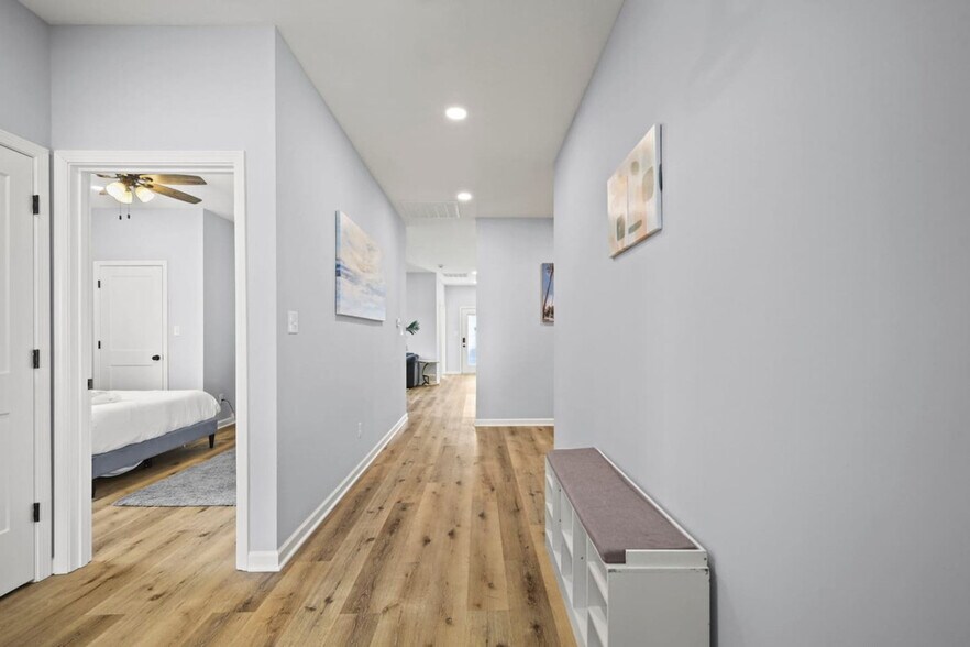 Building Photo - 8355 Fieldfare Way