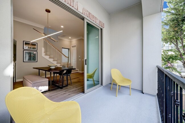 Building Photo - 505 Reinicke St