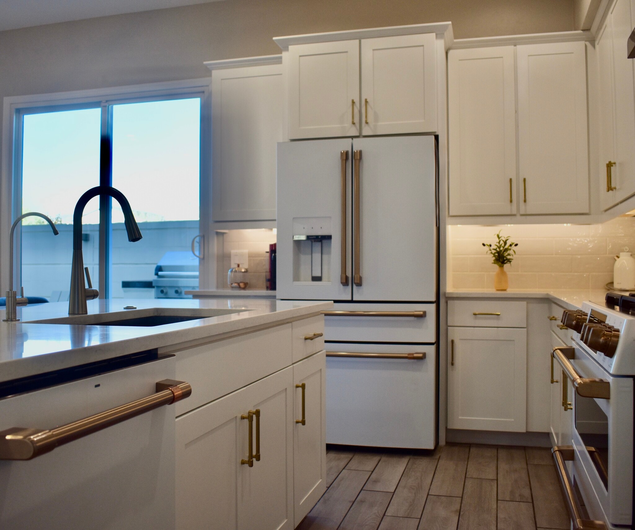 Building Photo - 4864 E Village Dr