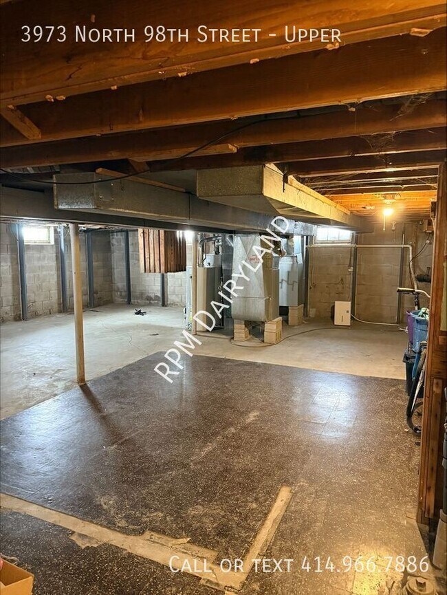 Building Photo - 3973 N 98th St