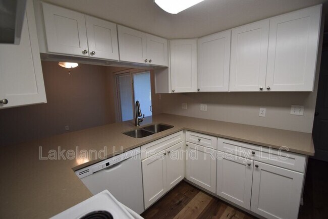 Building Photo - 2720 S San Gully Rd