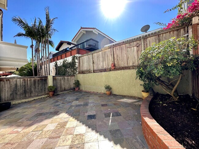 Building Photo - 1624 Havemeyer Ln