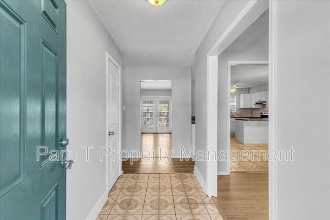 Building Photo - 1835 Upson St