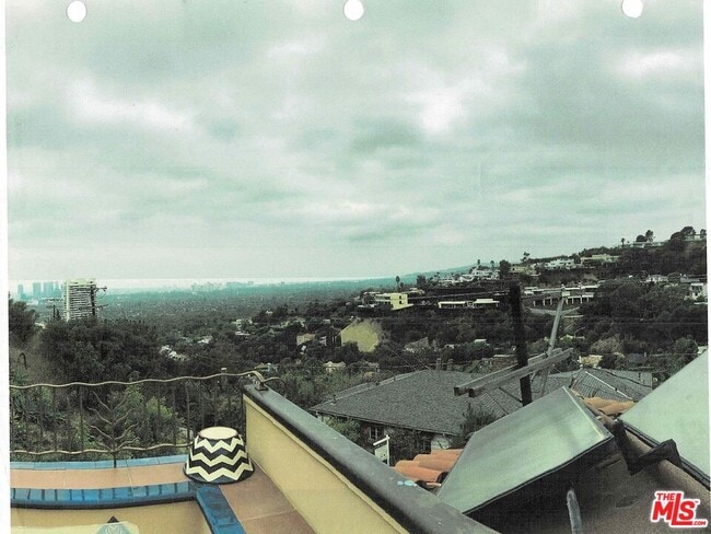 Building Photo - 9170 Thrasher Ave