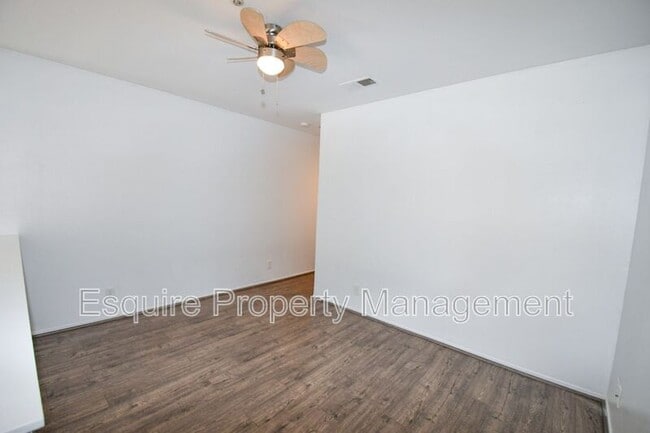 Building Photo - 1214 Oyster Pl