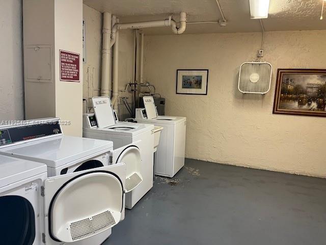 Building Photo - 3090 N Course Dr