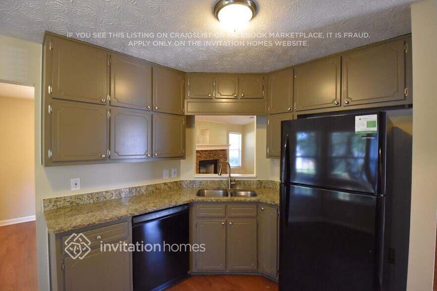 Building Photo - 65 Rosebud Ln