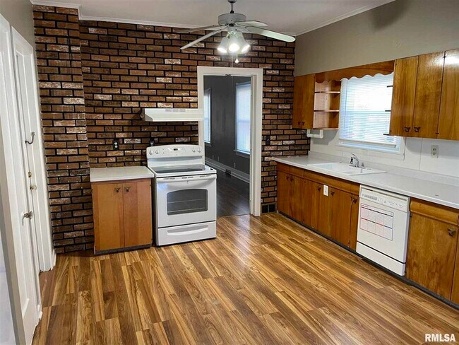 Building Photo - 2139 30th St