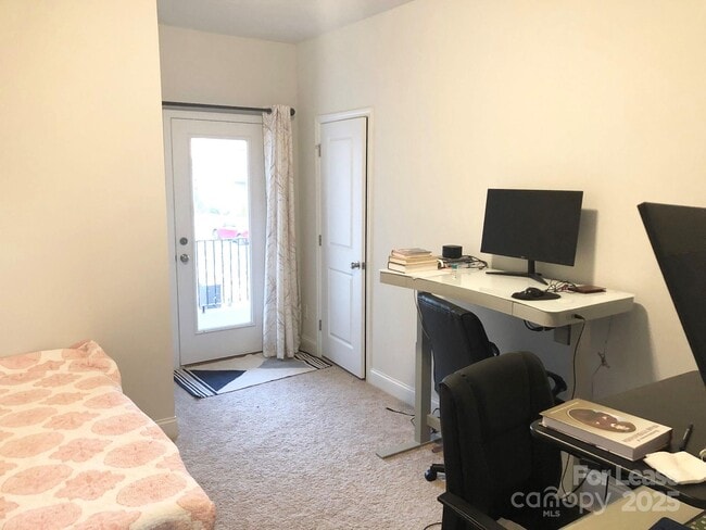 Building Photo - 10181 Meeting House Dr NW