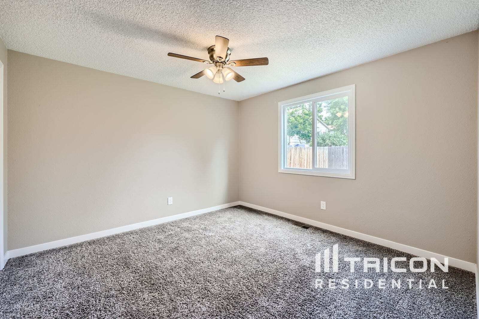 Building Photo - 17496 E Temple Dr