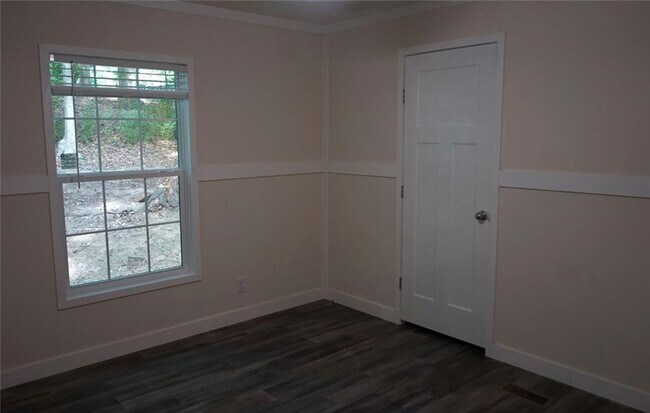Building Photo - 210 Woodland St