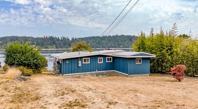 Building Photo - 11415 Larson Rd