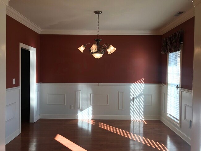 Building Photo - 113 Commonwealth Ct