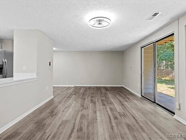 Building Photo - 7604 Roscommon Ct