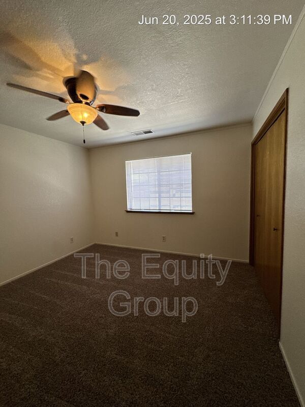 Building Photo - 4430 W Cypress Ave