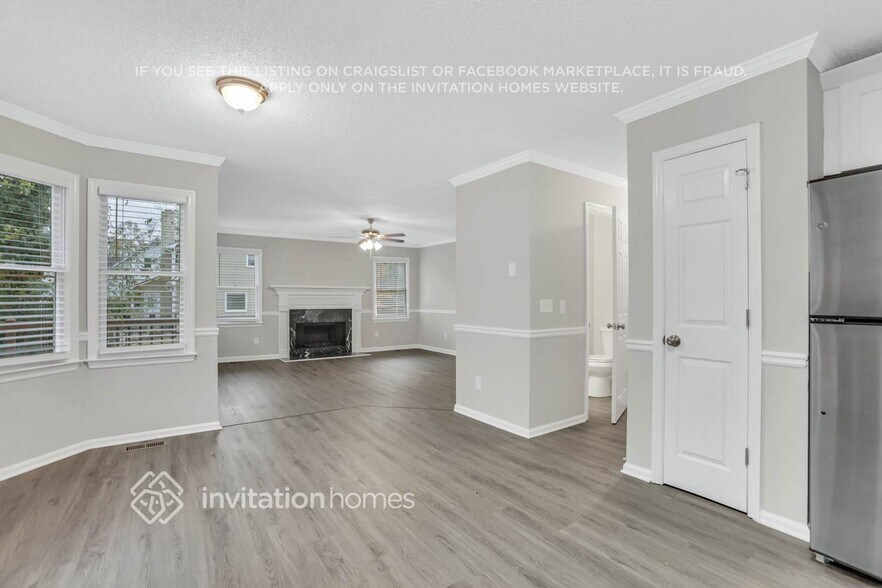 Building Photo - 1405 Silver Fox Run