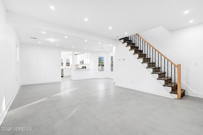 Building Photo - 448 Monmouth Rd