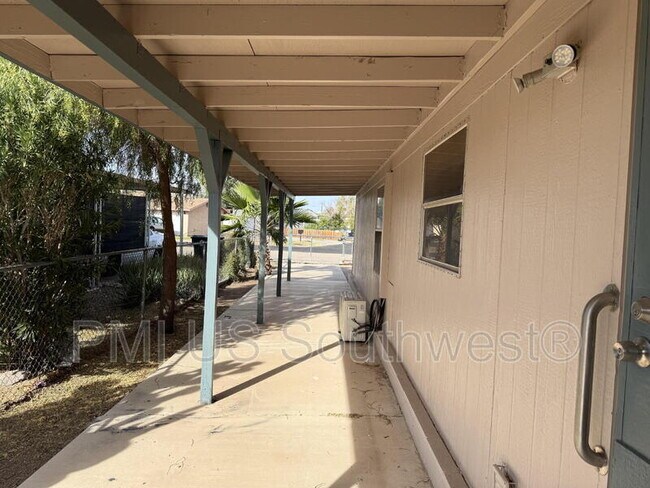 Building Photo - 314 Riverwood Ln