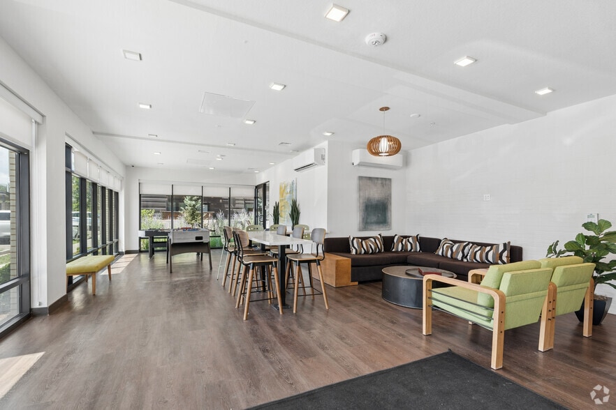 Clubhouse - The Ellipse