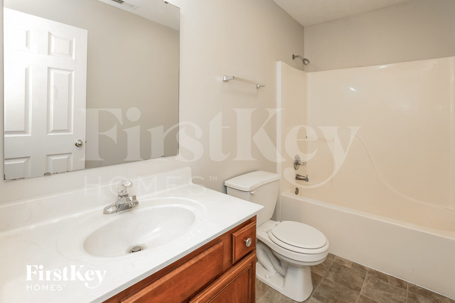 Building Photo - 6560 Hollingsworth Dr