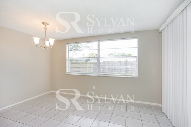 Building Photo - Coming HOME never felt so good!