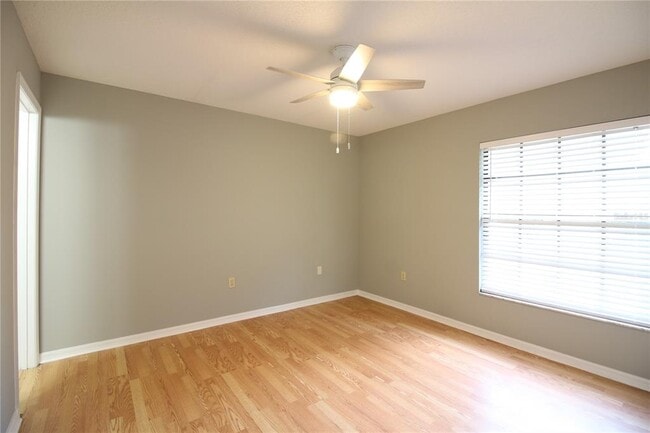 Building Photo - 5004 Fairfield Dr