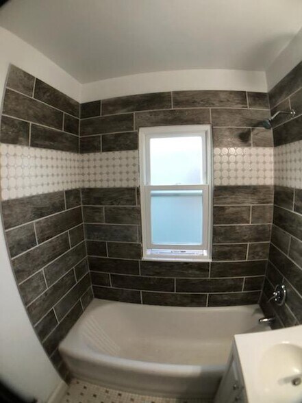 Building Photo - 1962 S 92nd St