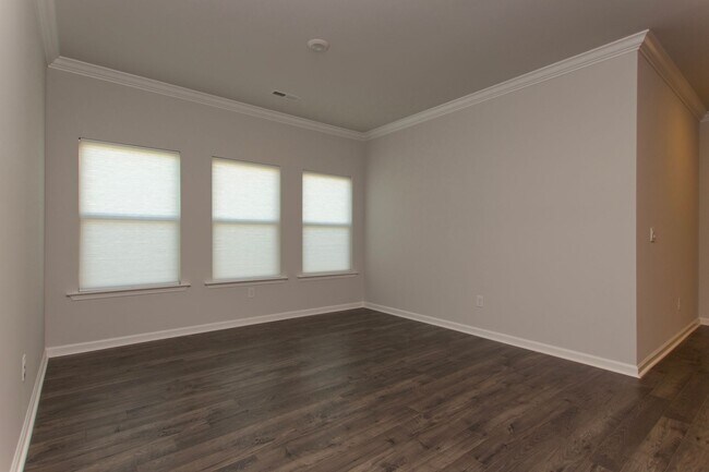 Building Photo - 28346 Saddle Spgs Dr NW
