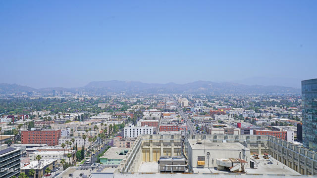 Building Photo - 3810 Wilshire Blvd